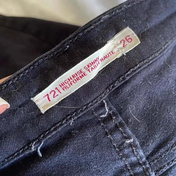 Black Levi’s skinny jeans - Picture 3 of 4